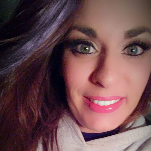 Meet your Posher, Brianna - Picture 1 of 1